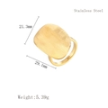 Unregelmäßiger ovaler matter Goldring aus gebürstetem Edelstahl im französischen Vintage-Stil - Gold