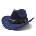 Détail d'un chapeau de cowboy en feutre bleu avec boucle en métal longhorn - M (56-58cm) / Bleu marine
