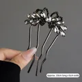 Peigne à cheveux en U avec cristaux gris fumé et papillon, taille de 10cm x 6cm - Style Vague de Strass Nœud Papillon (153#) / Noir