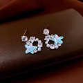 Detail von sternförmigen Ohrsteckern mit blau-rosa Verlauf, Zirkonia und Perlen - Gradienten Sternenstil (2#) / Himmelblau/Rosa Verlauf