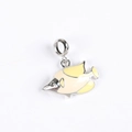 Détail macro du pendentif poisson en argent avec émail jaune et œil en cristal brillant - SPD14 Poisson Jaune avec Zircon (Pendentif Uniquement)