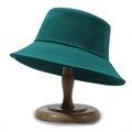 Sombrero de pescador minimalista verde oscuro en sarga de algodón con soporte madera - Talla única / Verde Pavo Real