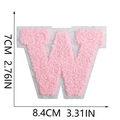 Toppa ricamata lettera W in ciniglia rosa con dimensioni 7cm altezza e 8,4cm larghezza - Lettera singola W / Rosa