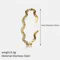 Minimalistischer, 18 Karat vergoldeter Edelstahl-Wellenring mit 18 mm Innendurchmesser - Einstellbar Offen / 18K Gold