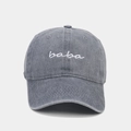 Casquette de baseball grise lavée vintage avec broderie baba blanche sur coton souple - Réglable / Gris
