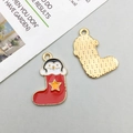 Dettaglio fronte e retro dei ciondoli smaltati con pinguino e calza di Natale in metallo - Calza di Natale Pinguino Rosso (14x21mm)