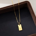 Minimalist S925 silver necklace with golden square pendant engraved letter R - Letter R / Gold