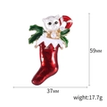 Broche chat de Noël en émail et cristaux, dimensions 59x37mm, poids 17,7g, bijou chic - Chat dans la Chaussette (1655)