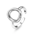 Minimalistischer offener Ring mit unregelmäßigem ovalem Design in poliertem Silber - Einstellbar Offen / Silber