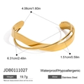 Minimalistische 18k vergulde gedraaide open armband van roestvrij staal met maten - Gekruiste Gladde Open Stijl (JDB0111027)