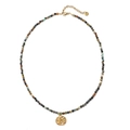Dettaglio della collana di perline con ciondolo sole luna in rame e chiusura a moschettone - Stile Ciondolo Dollaro della Sabbia Multicolore (XN271)