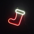 Letrero de neón con forma de calcetín de Navidad y luces LED rojas y blancas de pared - Blanco + Rojo / Batería USB de Doble Uso