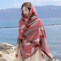 Scialle etnico in finto cashmere con motivo paisley e frange in rosso e nero - 200cm / Paisley di Potere-Rosso