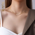 Collana in acciaio al titanio placcato oro 18 carati con sei perle bianche su catena sottile - Stile B Cinque Perle / Oro