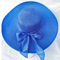 Cappello di paglia blu reale a tesa larga con nastro decorativo in tinta coordinata - Taglia Unica (55-58cm) / Blu Reale