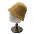 Sombrero de pescador de chenilla caqui grueso para mujer en soporte blanco - Amarillo Jengibre / M (56-58cm)