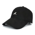 Detalle de gorra de béisbol de algodón negro con bordado de perro blanco y visera curva - Ajustable / Negro