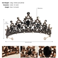 Detailansicht der schwarzen Strasskrone mit Maßen von 14 cm Durchmesser und 6 cm Höhe - J2720B Schwarz Silber