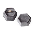 Premium graue sechseckige Samt-Ringbox für Hochzeitsantrag und Schmuckaufbewahrung - 4.9*4.3*4.5cm / Grau