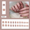 Korte ronde nude roze plaknagels met camelliabloemen en zilveren glitterranden - R837 Herfst Camelia Stijl (R837) / 24 Stuks/Doos (Met Lijm)