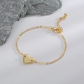 Bracelet cœur doré avec gravure S, chaîne réglable et fermoir mousqueton pour femme - S