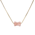 Collier chaîne boîte dorée minimaliste avec un pendentif rectangulaire en pierre rose - Quartz Pastèque
