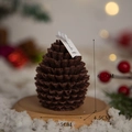 Brown pinecone scented candle on wooden base, size 6.5cm, cozy Christmas decor - Pinecone (Brown)