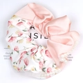 Elastico per capelli in raso rosa e floreale con decorazioni di perle bianche - Elastico Singolo / Rosa