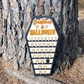 Houten Halloween countdown kalender in de vorm van een kist met een spinnenweb marker - Houtkleur