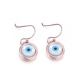 Roségoldene Ohrringe mit blauem Auge-Motiv und Emaille-Zentrum auf weißem Hintergrund - Roségold (KE85785-K)