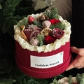 Christmas gift basket with red roses and fresh strawberries in a knit texture bucket - Christmas Knitted Fabric Gift Box [Red]