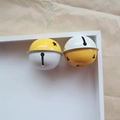 Set of two 4cm yellow and white star-patterned metal bells in a decorative wooden box - Yellow/White
