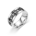 Retro Herrenring aus Titanstahl mit schwarzer geometrischer Gravur und gebürstetem Metallfinish - US 6 / Drachenmuster (8MM Schwarzöl)