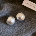 Boucles d'oreilles dôme argentées en forme de C avec finition miroir polie - Boucle d'oreille / Argent