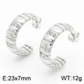 Orecchini a cerchio a C in acciaio inossidabile argento con strass e texture a righe - Color Acciaio (KE113141-KFC)