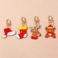 Lot de porte-clés de Noël mignons avec charmes renne, ours, chaussette et bonnet de Noël - Lot de 4