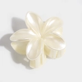 Macro detail of the elegant pearlescent white lily flower hair claw clip for women - Beige Single Flower