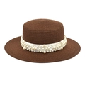 Vue détaillée d'un chapeau de paille à larges bords orné d'un ruban blanc avec perles - M (56-58cm) / Café