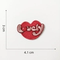 Dettaglio toppa ricamata labbra rosse con scritta lovely per custodie e borse cellulari - 3# Cuore Lovely Rosso