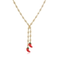 Detail der goldenen Perlenkette mit zwei realistischen roten Chili-Anhängern - Gold Doppelter Roter Chili
