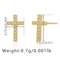Dettaglio di orecchini a croce placcati oro 18K con zirconi e dimensioni del prodotto - Croce