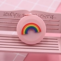 Rosa rundes einziehbares Mini-Maßband mit einem bunten Regenbogenmuster - 4 Regenbogen (Rosa)