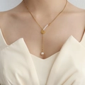 Collana a spilla dorata con perle eleganti e ciondolo a nappa pendente - Oro