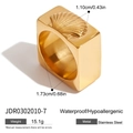 Details des quadratischen Rings aus 18K vergoldetem Edelstahl mit Muschelrelief-Struktur - US 7 / Gold Muschelrelief Stil (JDR0302010)