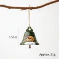 Campanella natalizia in metallo verde con pupazzo di neve e corda di canapa in stile rétro - Green Bell Snowman / 51g/6.5cm