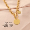 Collana a catena spessa dorata con chiusura OT e ciondoli tondi raffinati - Oro