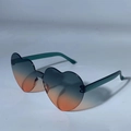 Lunettes de soleil cœur sans monture avec verres dégradés cyan et orange et branches vertes - Dégradé Vert Orange