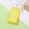 Llavero de plástico amarillo con etiqueta de papel para escribir y aro de metal - Amarillo