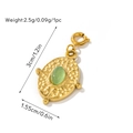 Vintage golden oval pendant with green gemstone and hammered texture in gold finish - Pendant (Oval Green Gemstone Style 10)