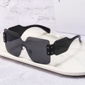 Fashion oversized one-piece wrap shield sunglasses with broad temples on marble tray - Black Frame Grey Lens
